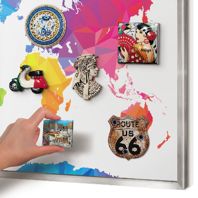 Magneetbord voor souvenir magneten met zilveren lijst Kleurenkaart