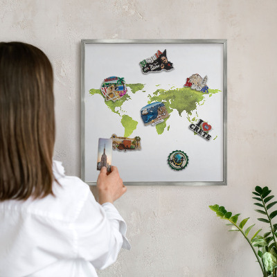 Magneetbord voor souvenir magneten met zilveren lijst Groene kaart