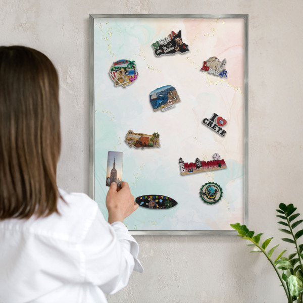 Decoratief metalen magneetbord in een zilveren lijst Pastel elegantie