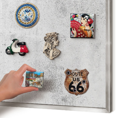 Magneetbord voor souvenir magneten met zilveren lijst Ruw beton