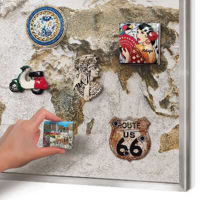Decoratief metalen magneetbord in een zilveren lijst Reliëfkaart
