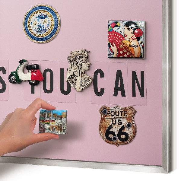 Decoratief metalen magneetbord in een zilveren lijst Motivatie elke dag