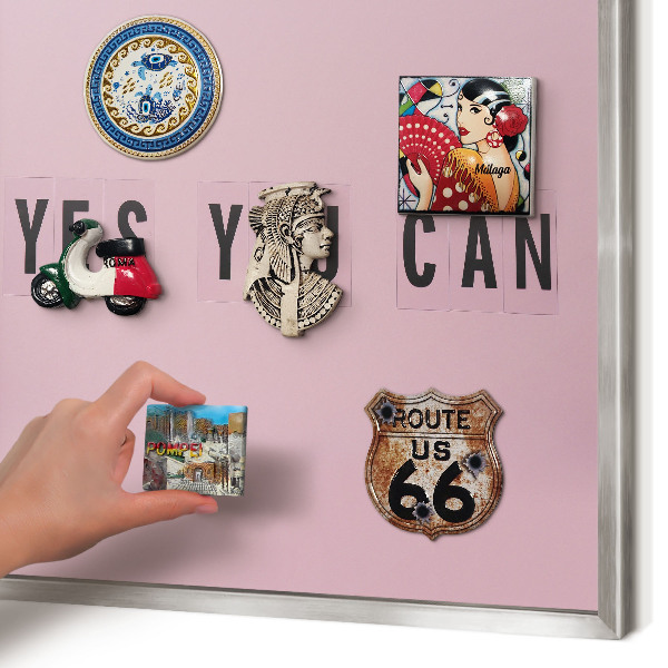 Decoratief metalen magneetbord in een zilveren lijst Motivatie elke dag