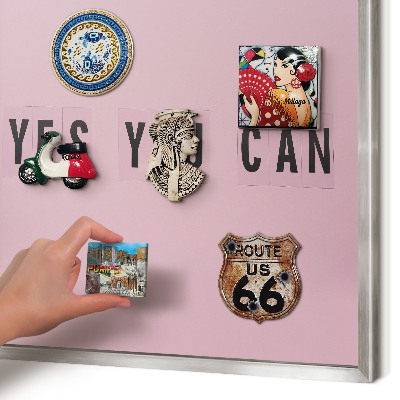 Decoratief metalen magneetbord in een zilveren lijst Motivatie elke dag