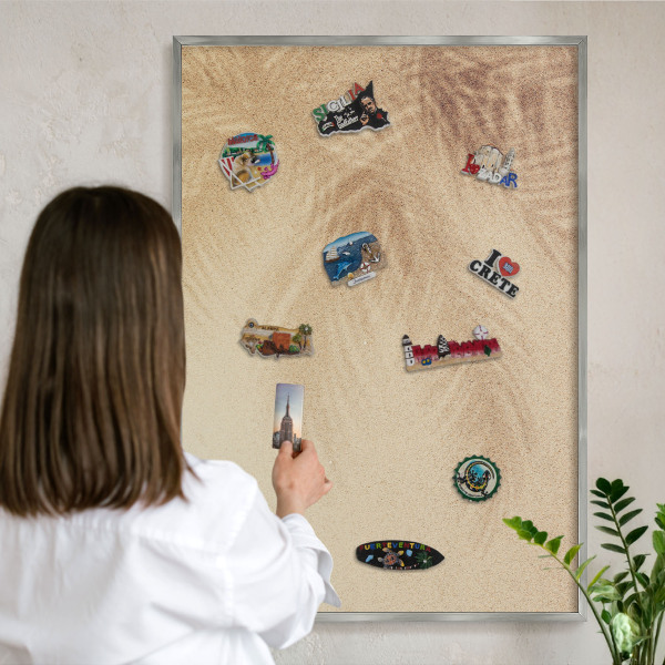 Decoratief metalen magneetbord in een zilveren lijst Zandbladeren
