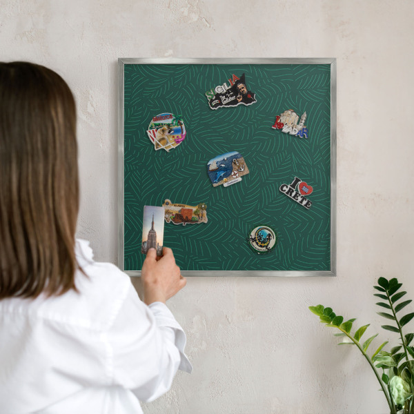 Decoratief metalen magneetbord in een zilveren lijst Groene bladeren