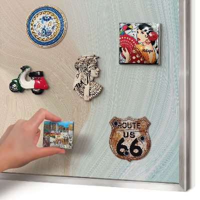 Decoratief metalen magneetbord in een zilveren lijst Pastelkleurige werveling