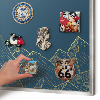 Magneetbord voor souvenir magneten met zilveren lijst Bergminimalisme