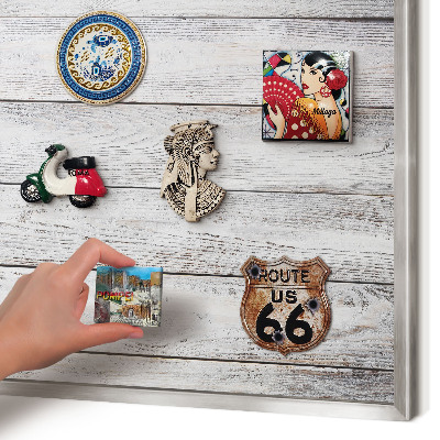 Decoratief metalen magneetbord in een zilveren lijst Rustiek hout