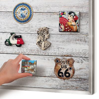 Decoratief metalen magneetbord in een zilveren lijst Rustiek hout