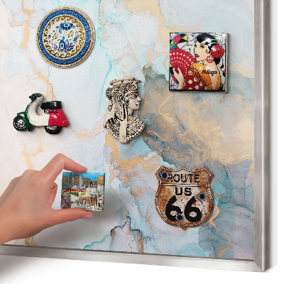Decoratief metalen magneetbord in een zilveren lijst Pastelvormen