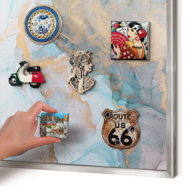Decoratief metalen magneetbord in een zilveren lijst Pastelvormen