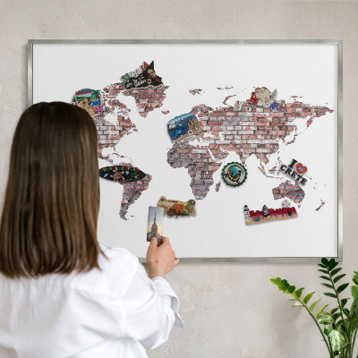Decoratief metalen magneetbord in een zilveren lijst Baksteenwereld