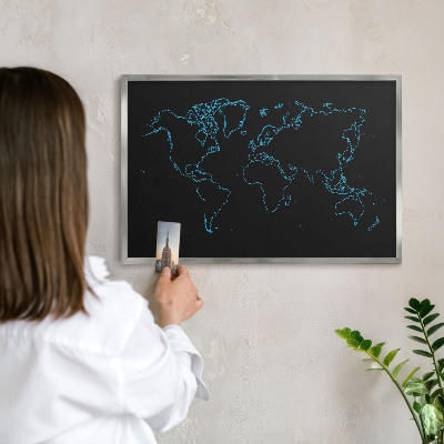 Magneetbord voor souvenir magneten met zilveren lijst Wereldkaart