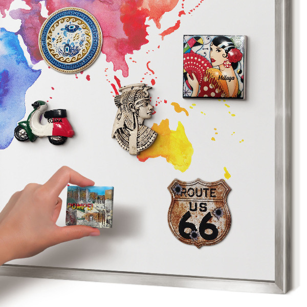 Magneetbord voor souvenir magneten met zilveren lijst Kleurenkaart