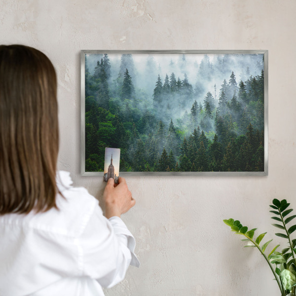 Decoratief metalen magneetbord in een zilveren lijst Mysterieus bos