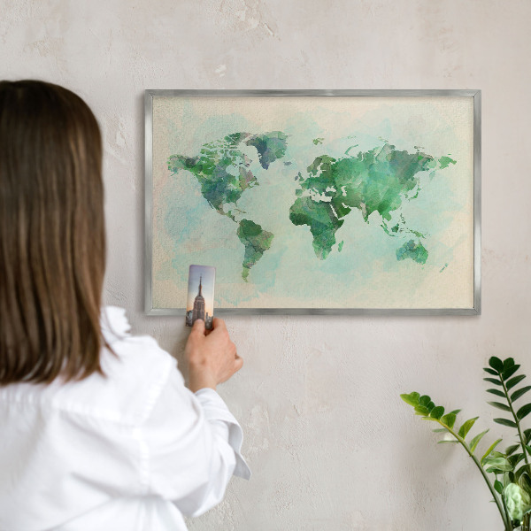 Magneetbord voor souvenir magneten met zilveren lijst Wereldkaart