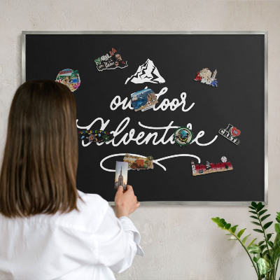 Magneetbord voor souvenir magneten met zilveren lijst Buitenavontuur