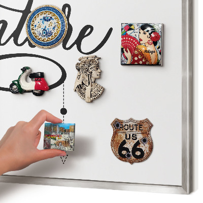 Decoratief metalen magneetbord in een zilveren lijst Typografisch avontuur