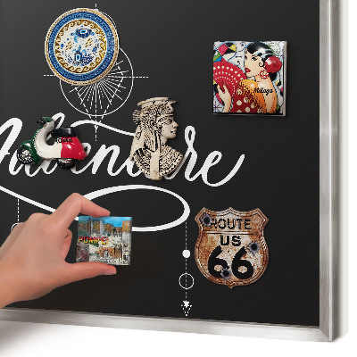 Magneetbord voor souvenir magneten met zilveren lijst Reisinspiratie