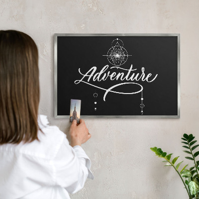 Magneetbord voor souvenir magneten met zilveren lijst Reisinspiratie