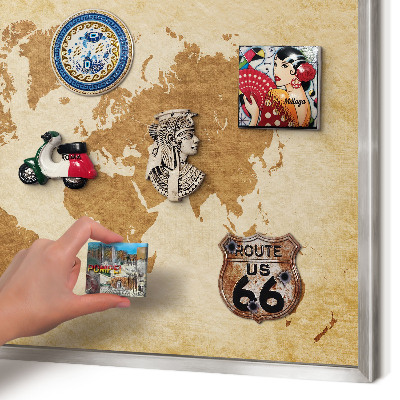 Magneetbord voor souvenir magneten met zilveren lijst Vintage kaart