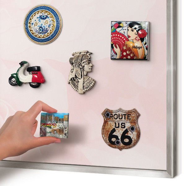 Magneetbord voor souvenir magneten met zilveren lijst Delicaat roze