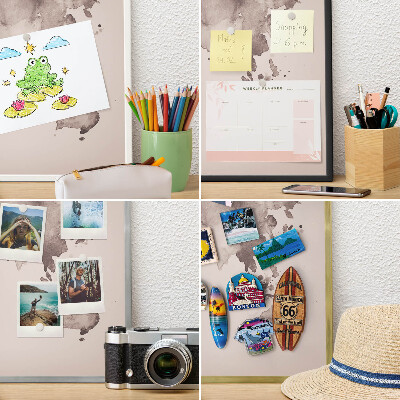 Magneetbord voor souvenir magneten met zilveren lijst Wereldkaart