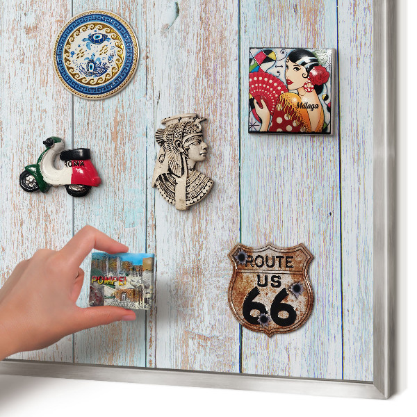 Decoratief metalen magneetbord in een zilveren lijst Rustieke planken