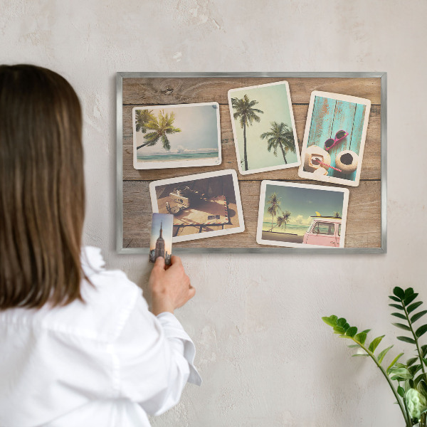 Magneetbord voor souvenir magneten met zilveren lijst Vakantienostalgie