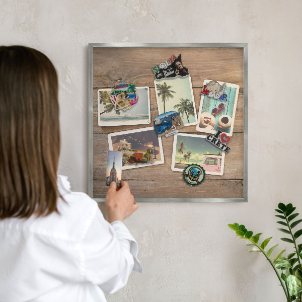 Magneetbord voor souvenir magneten met zilveren lijst Vakantienostalgie