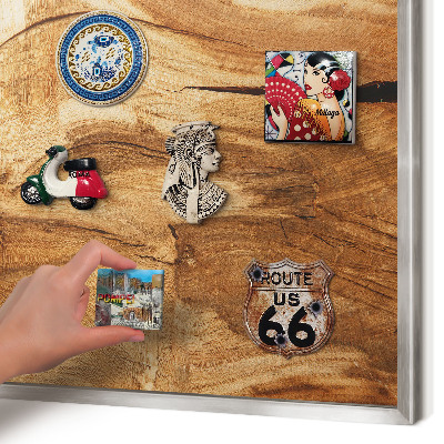 Decoratief metalen magneetbord in een zilveren lijst Natuurlijk hout
