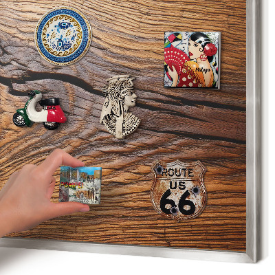 Magneetbord voor souvenir magneten met zilveren lijst Houtstructuur