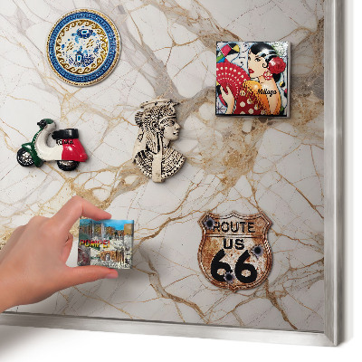 Magneetbord voor souvenir magneten met zilveren lijst Marmeren elegantie