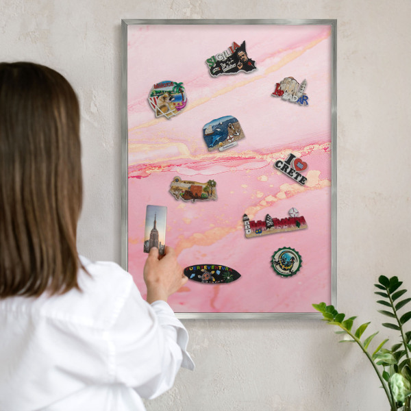 Magneetbord voor souvenir magneten met zilveren lijst Roze elegantie