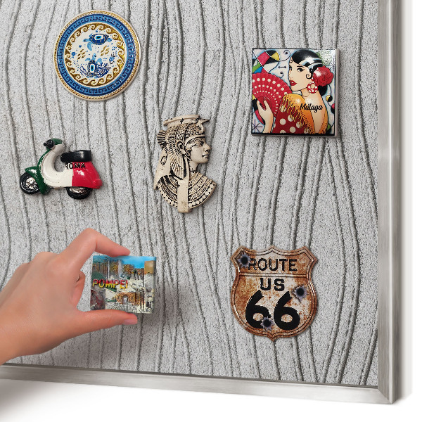 Decoratief metalen magneetbord in een zilveren lijst Grijze golven