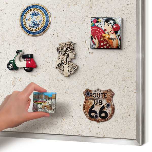 Magneetbord voor souvenir magneten met zilveren lijst Fijne achtergrond