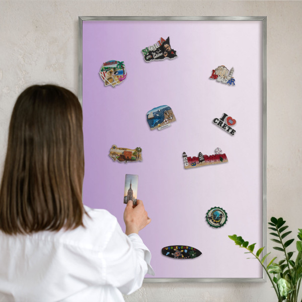 Magneetbord voor souvenir magneten met zilveren lijst Subtiele kleurovergang