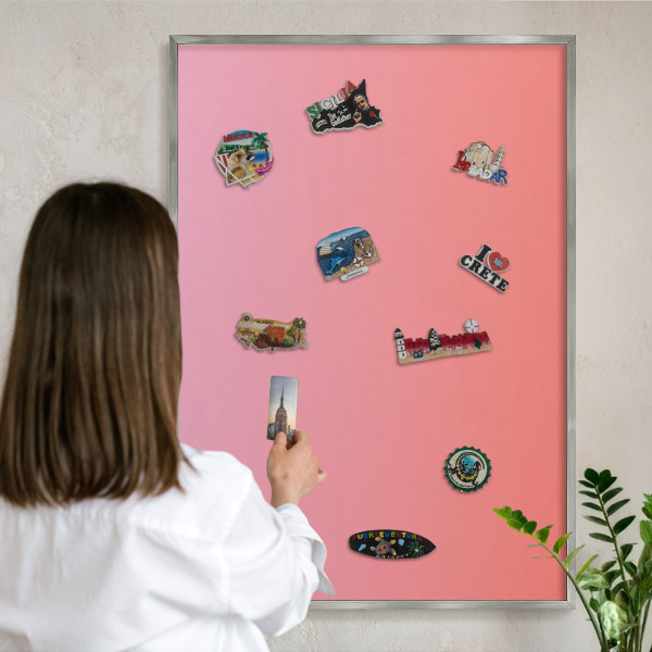 Decoratief metalen magneetbord in een zilveren lijst Roze oranje
