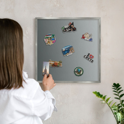 Decoratief metalen magneetbord in een zilveren lijst Blauwe gradiënt