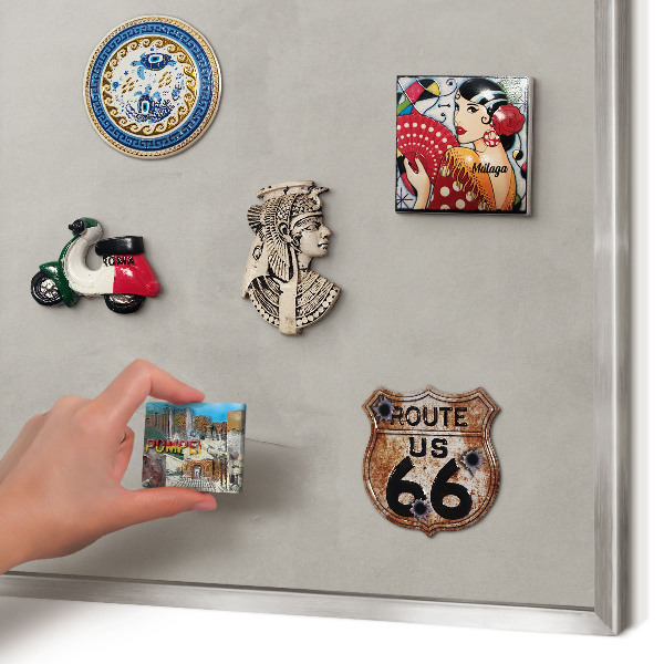 Magneetbord voor souvenir magneten met zilveren lijst Grijze achtergrond