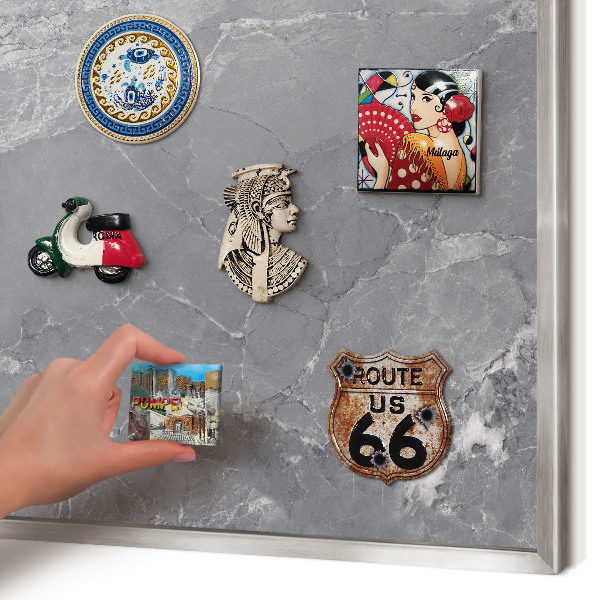 Magneetbord voor souvenir magneten met zilveren lijst Grijs marmer
