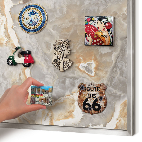 Magneetbord voor souvenir magneten met zilveren lijst Marmeren elegantie