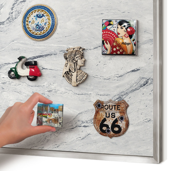 Magneetbord voor souvenir magneten met zilveren lijst Grijze elegantie