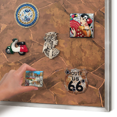 Decoratief metalen magneetbord in een zilveren lijst Stenen constructie