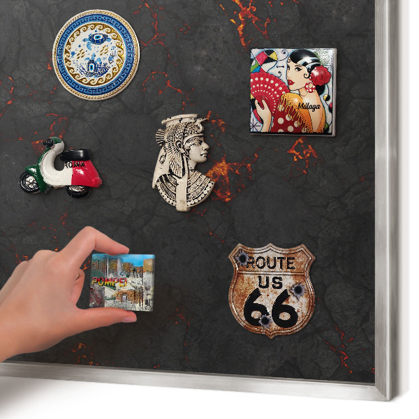 Magneetbord voor souvenir magneten met zilveren lijst Vulkanische lava