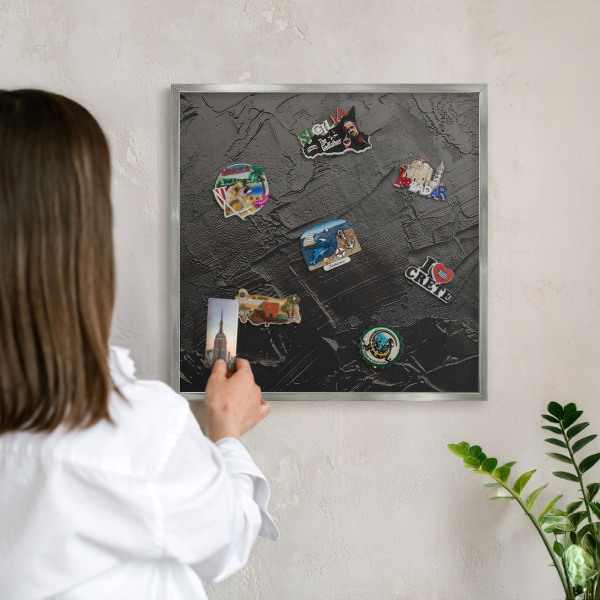 Magneetbord voor souvenir magneten met zilveren lijst Gestructureerd zwart