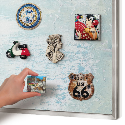 Magneetbord voor souvenir magneten met zilveren lijst Pastelkleurige schaafwonden