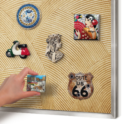 Decoratief metalen magneetbord in een zilveren lijst Structurele lijnen