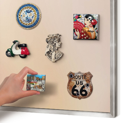 Magneetbord voor souvenir magneten met zilveren lijst Zachtbeige